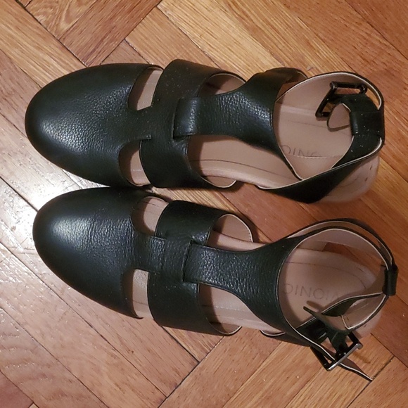 Vionic Faye T-Strap Black Leather Clog - Picture 3 of 5